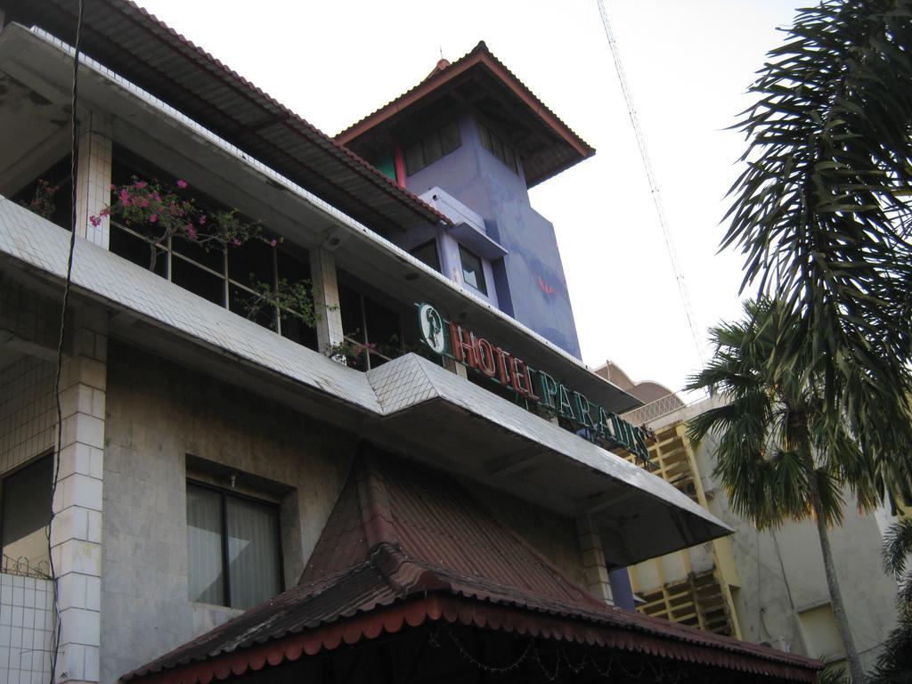 Le Paradis Hotel Palembang Extérieur photo