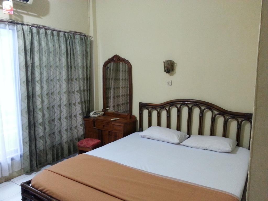 Le Paradis Hotel Palembang Extérieur photo