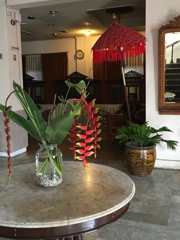 Le Paradis Hotel Palembang Extérieur photo