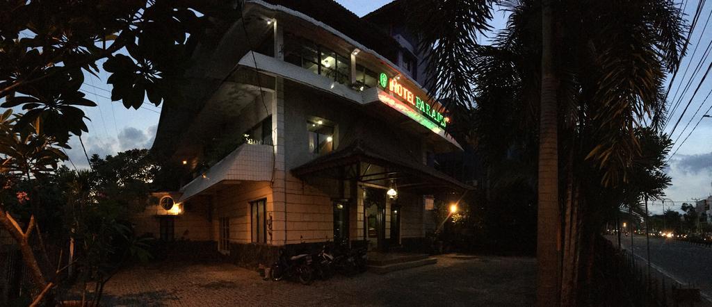 Le Paradis Hotel Palembang Extérieur photo