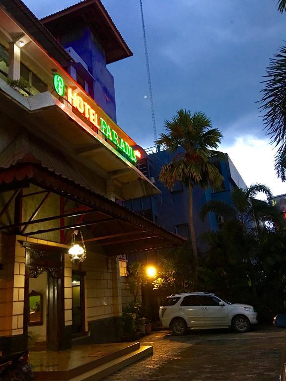 Le Paradis Hotel Palembang Extérieur photo