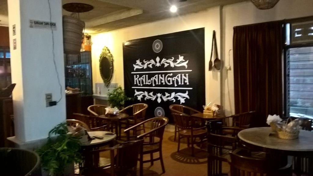 Le Paradis Hotel Palembang Extérieur photo
